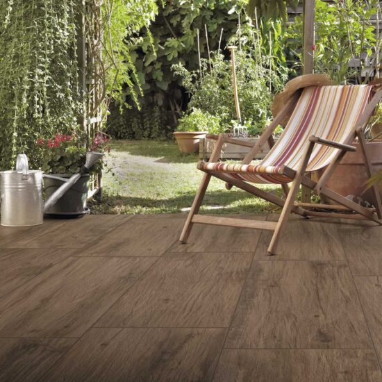 Terras met houtlook
